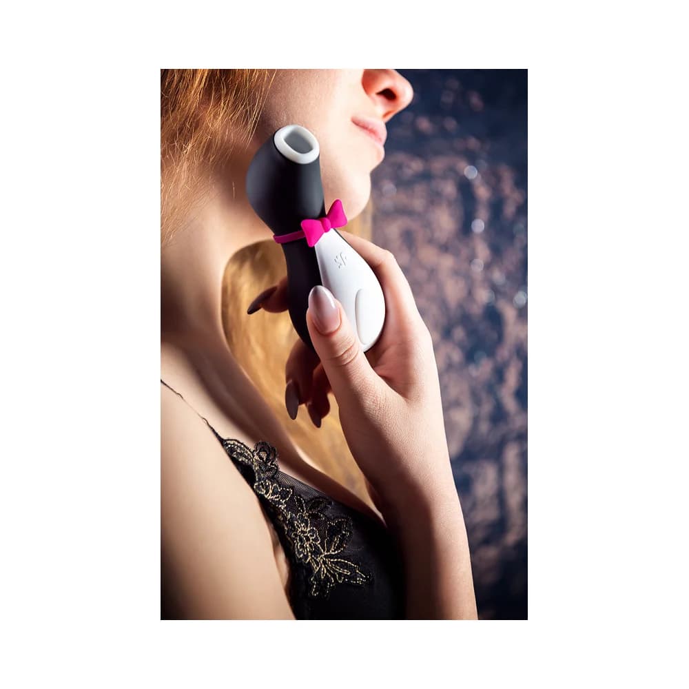 Satisfyer Penguin Vakumlu Klitoris Uyarıcı Vibratör, Siyah, 11.5 cm thumbnail 9